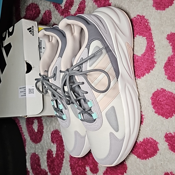 Adidas Ozelle Running Shoes - Picture 4 of 7